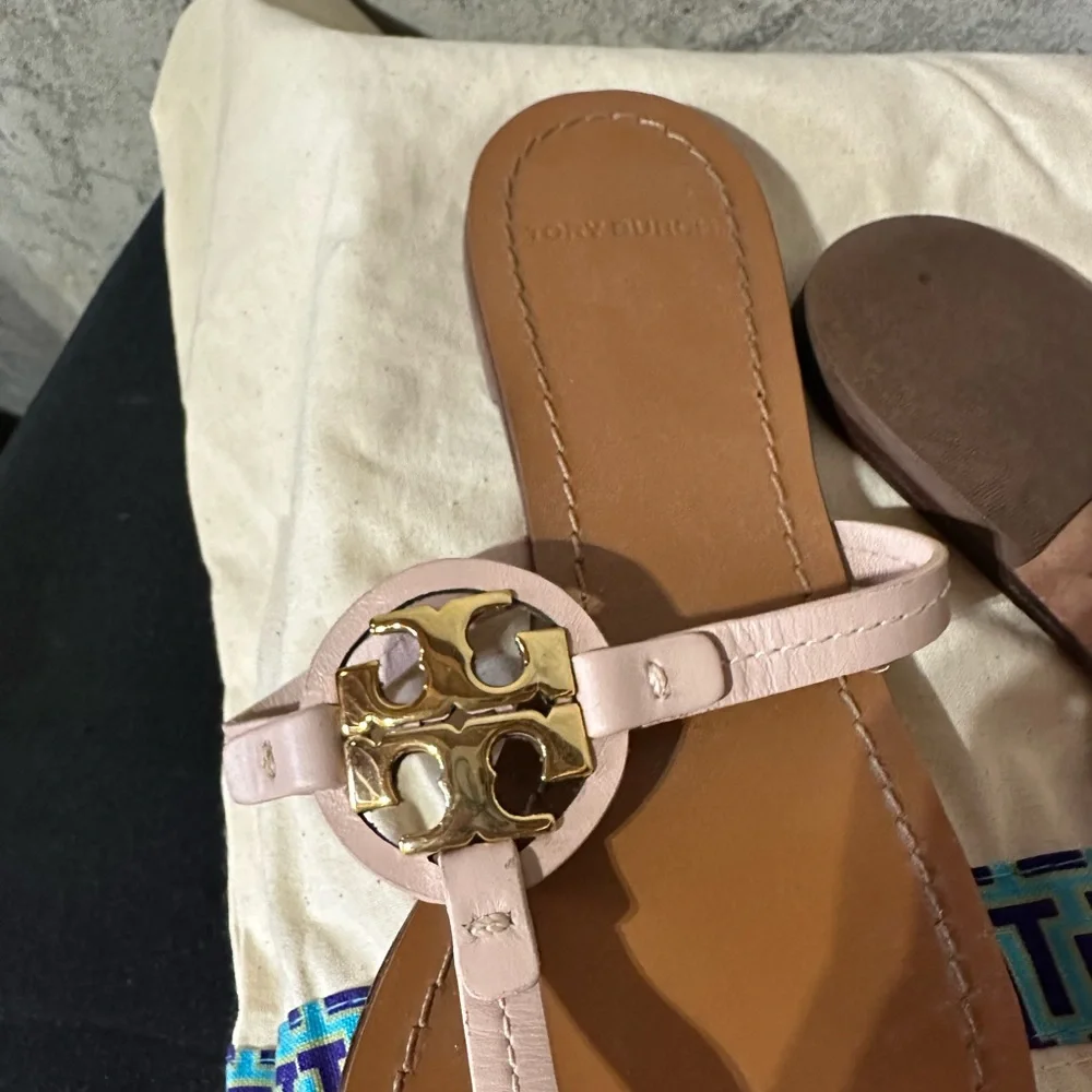 Tory Burch Logo Sandals - Picture 4 of 4